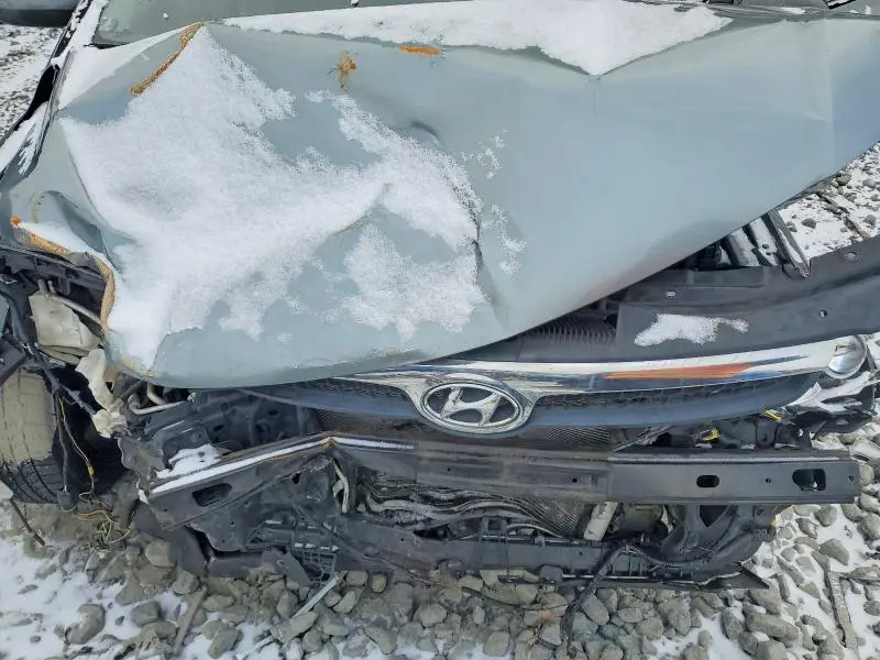 2010 HYUNDAI ELANTRA TOURING GLS  