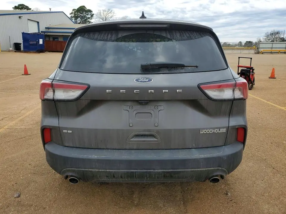 2022 FORD ESCAPE SE  