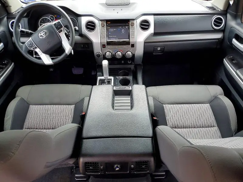 2015 TOYOTA TUNDRA CREWMAX SR5  