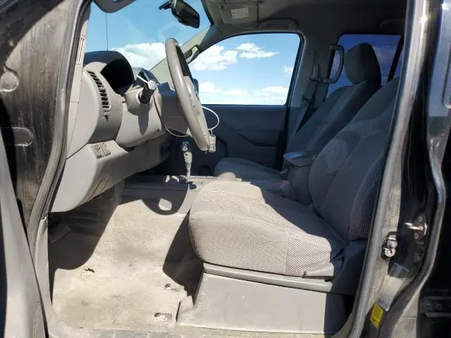 2016 NISSAN FRONTIER SV  