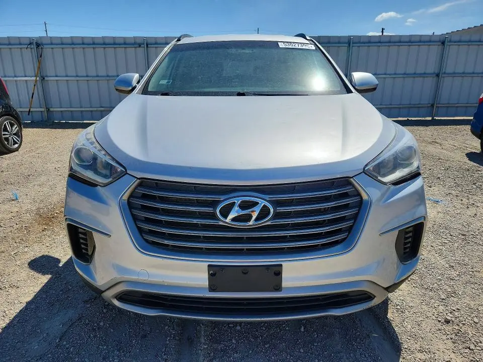 2017 HYUNDAI SANTA FE SE  
