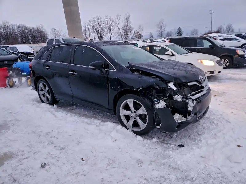 2013 TOYOTA VENZA LE  