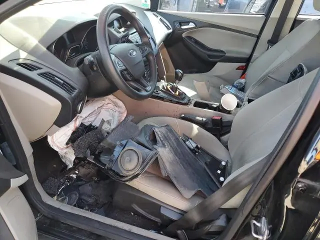 2017 FORD FOCUS SE  