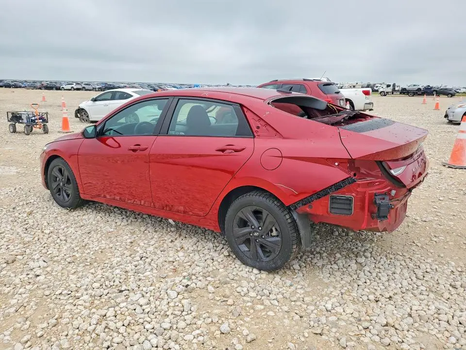 2021 HYUNDAI ELANTRA SEL  