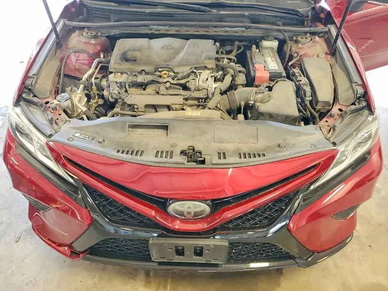 2018 TOYOTA CAMRY SE  