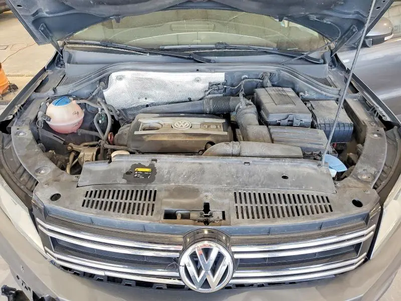 2013 VOLKSWAGEN TIGUAN S  