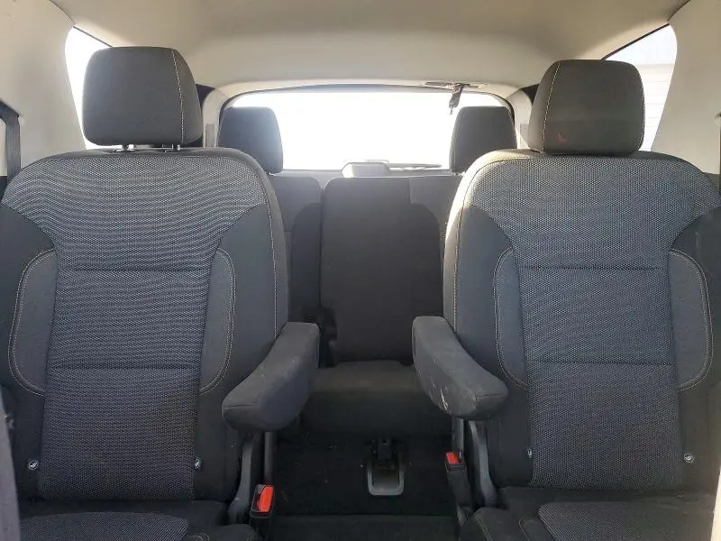 2021 CHEVROLET TRAVERSE LT  