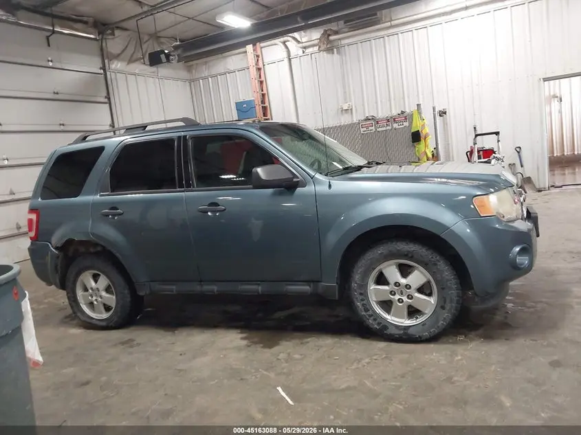 2011 FORD ESCAPE XLT