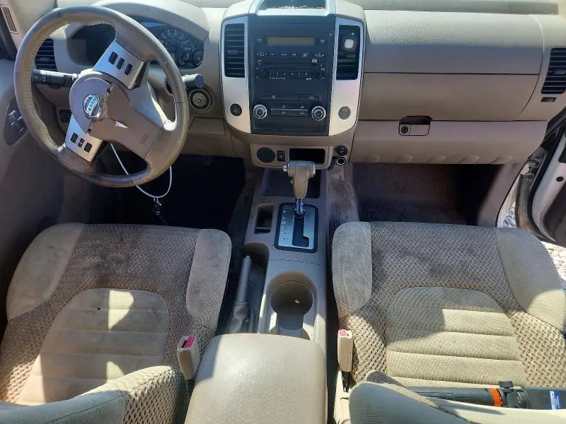 2011 NISSAN FRONTIER SV V6  