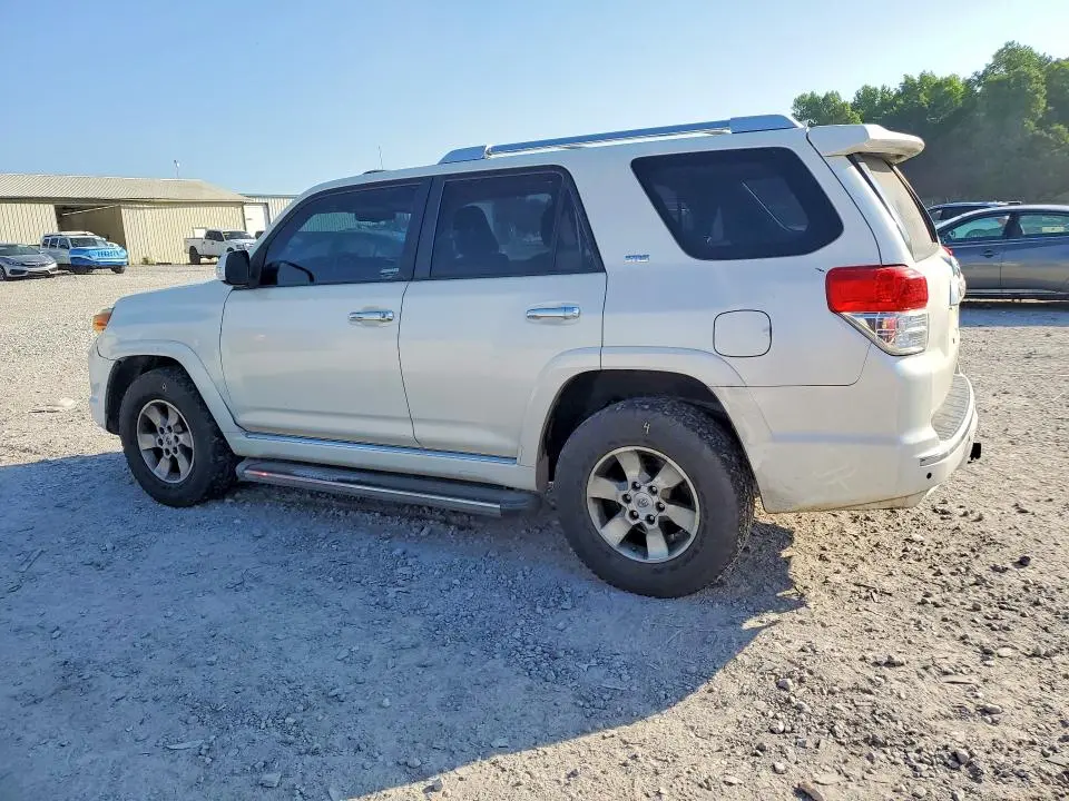 2011 TOYOTA 4RUNNER SR5  