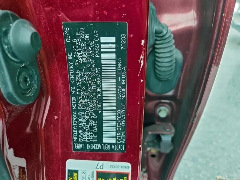 2017 TOYOTA CAMRY LE  