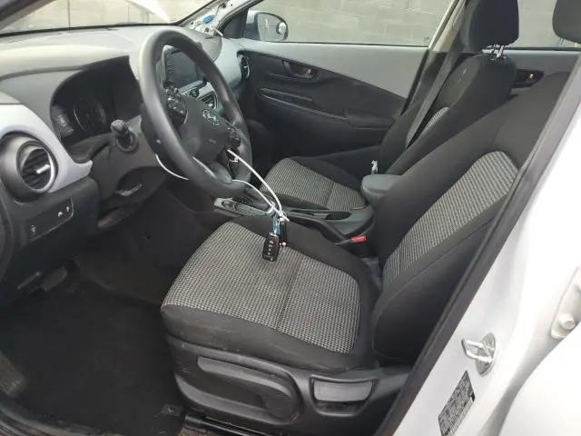 2020 HYUNDAI KONA SE  