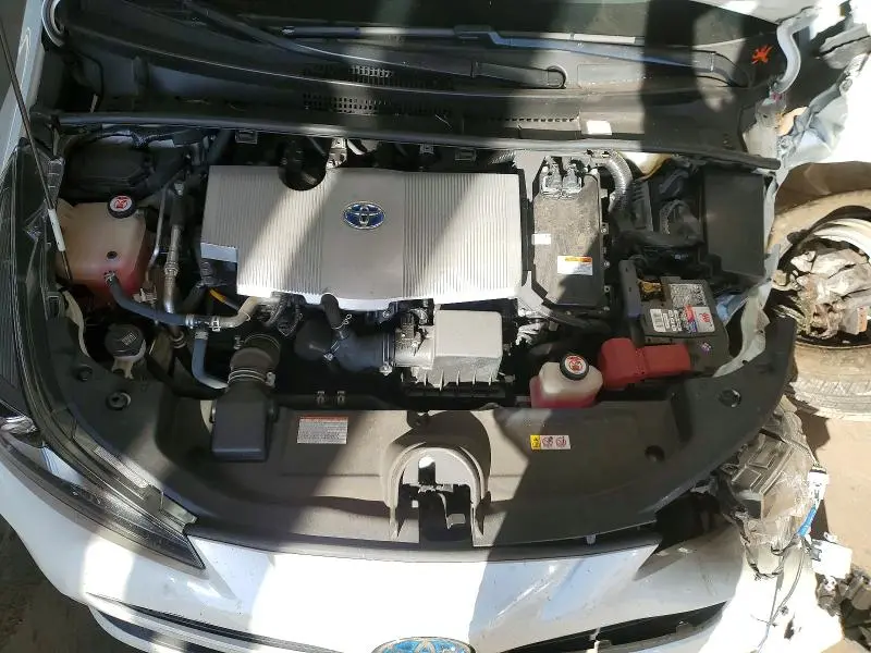 2019 TOYOTA PRIUS XLE AWD-E  