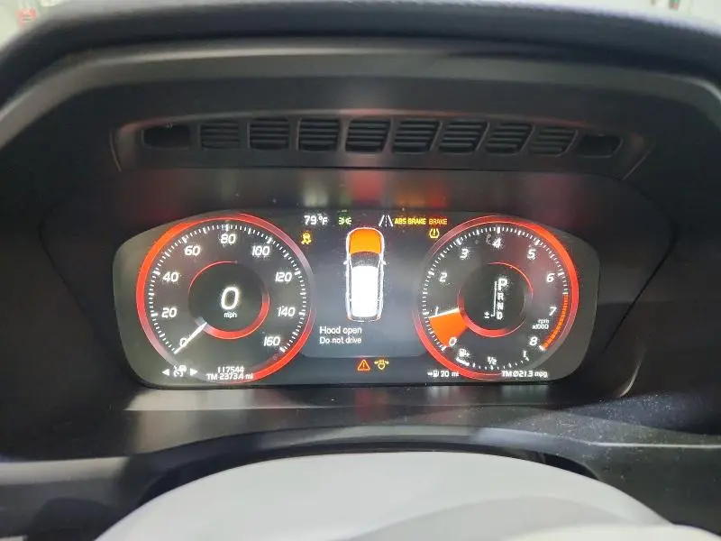 2020 VOLVO XC90 T5 MOMENTUM  