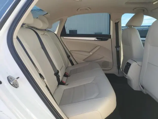 2019 VOLKSWAGEN PASSAT WOLFSBURG  