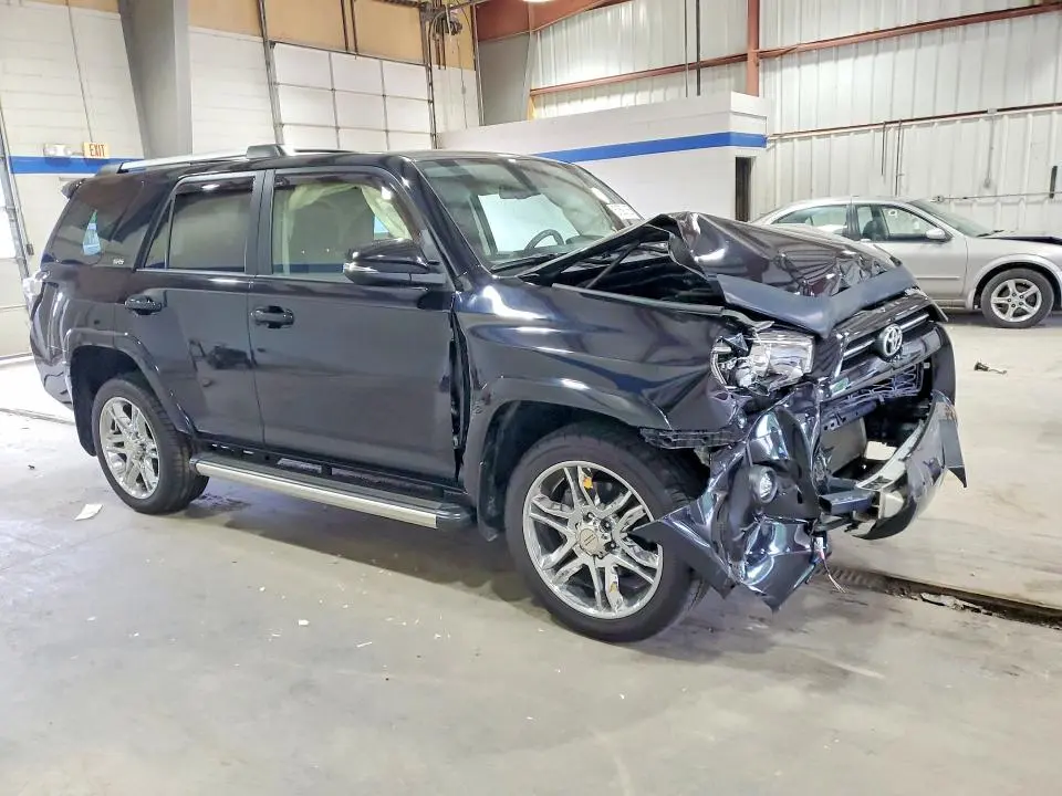 2023 TOYOTA 4RUNNER SR5 PREMIUM  