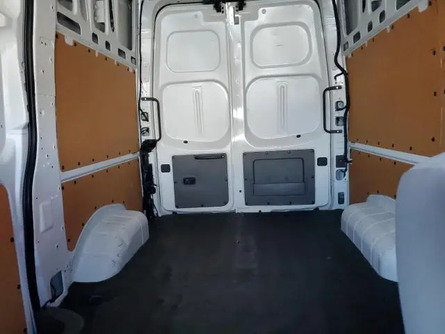 2018 NISSAN NV 2500 S  