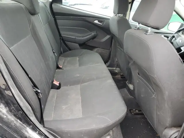 2015 FORD FOCUS SE  