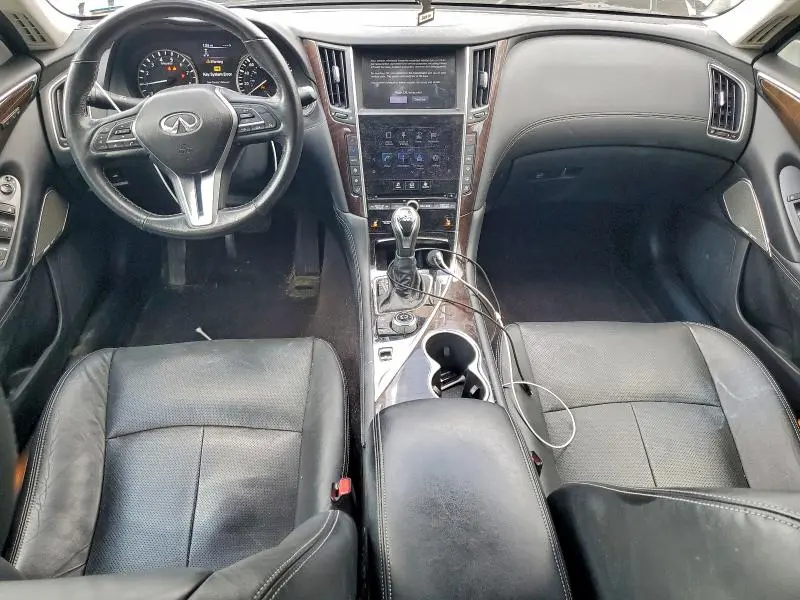 2018 INFINITI Q50 LUXE  