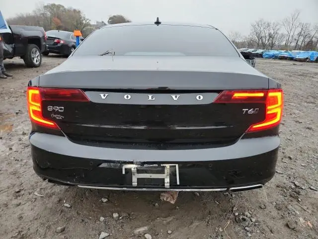 2017 VOLVO S90 T6 MOMENTUM  