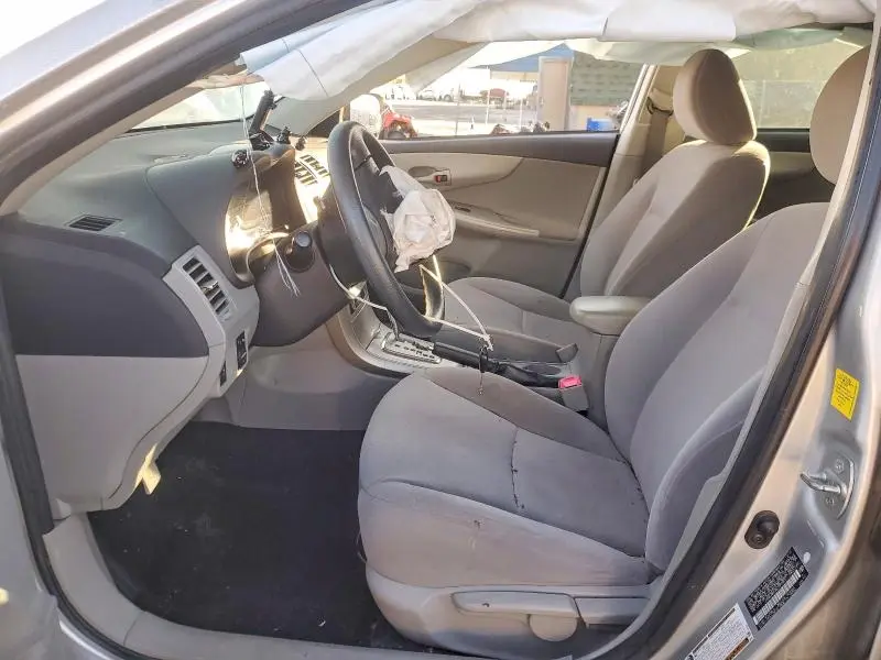 2011 TOYOTA COROLLA LE  