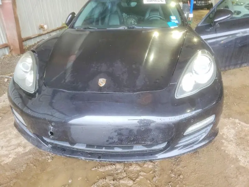 2011 PORSCHE PANAMERA 2  