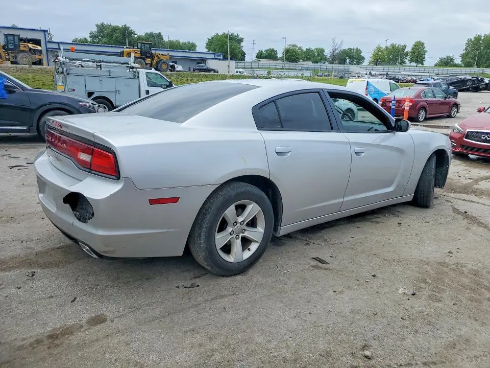 2012 DODGE CHARGER SE  