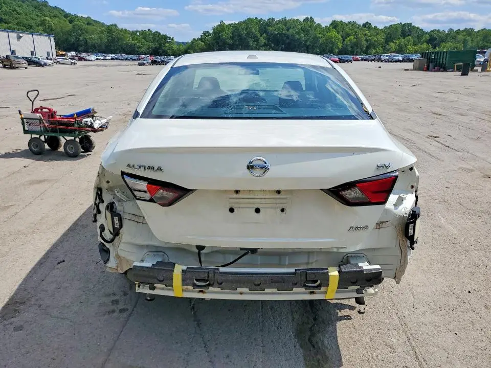 2022 NISSAN ALTIMA SV  
