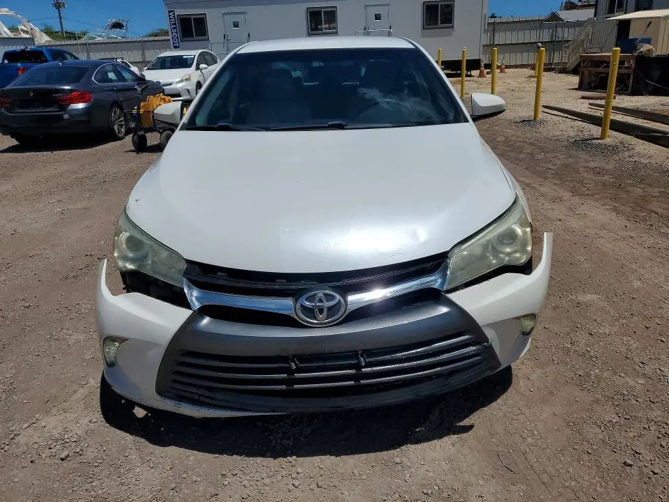 2016 TOYOTA CAMRY LE  