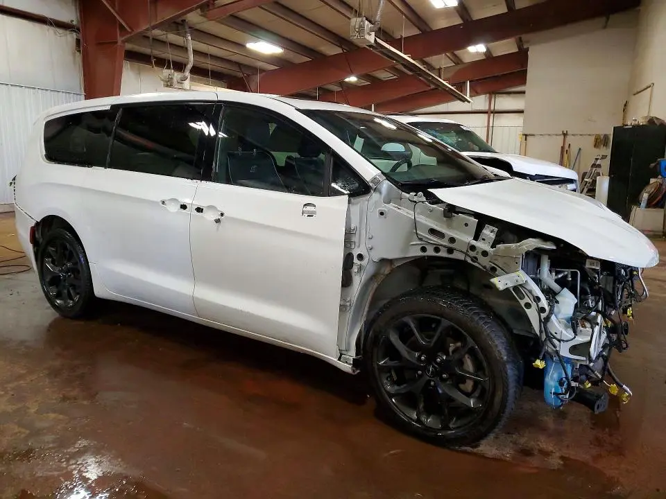 2022 CHRYSLER PACIFICA LIMITED  
