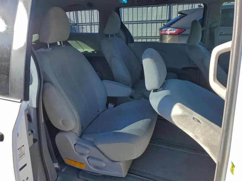2011 TOYOTA SIENNA BASE 7-PASSENGER  
