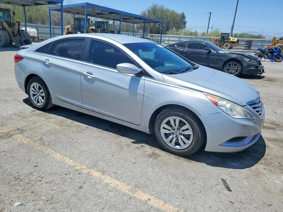 2011 HYUNDAI SONATA GLS  