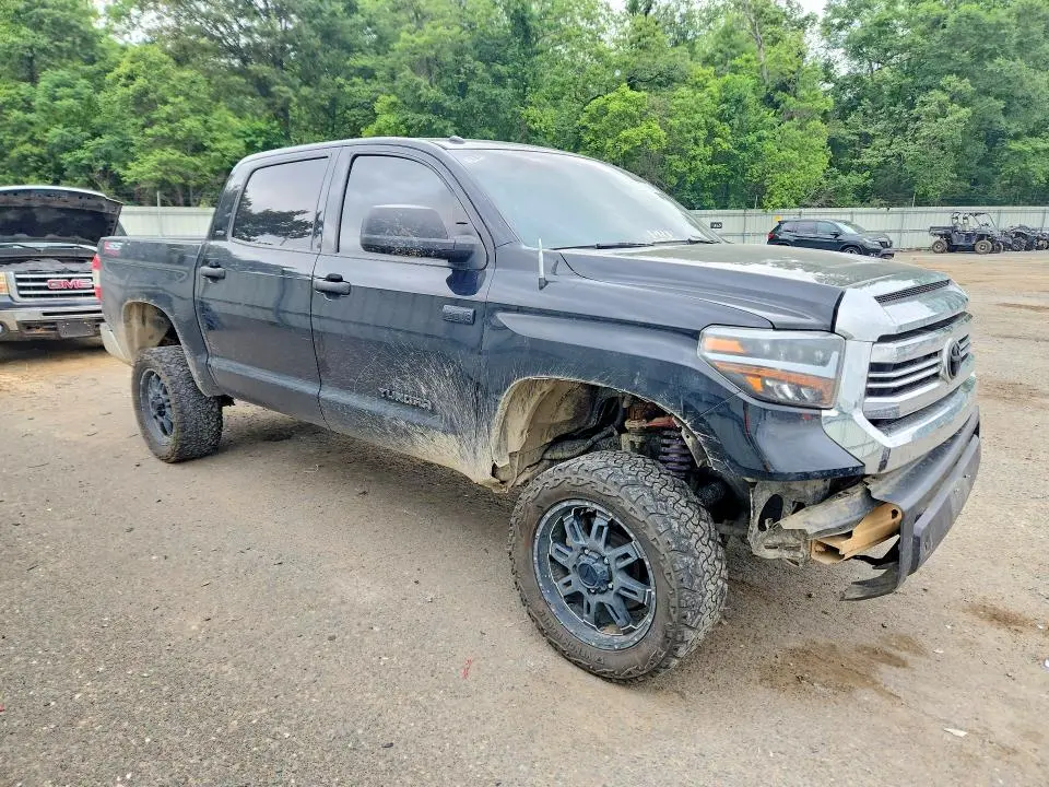 2017 TOYOTA TUNDRA SR5  