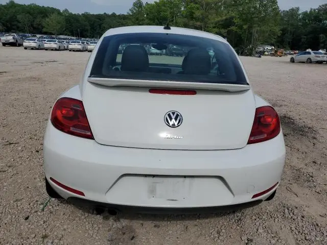 2016 VOLKSWAGEN BEETLE SE
