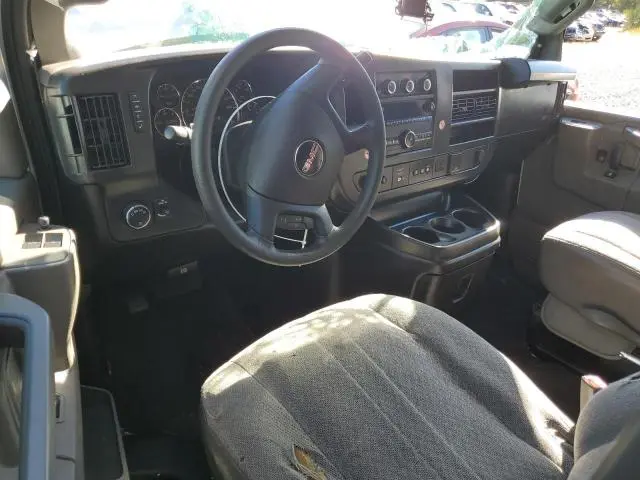 2025 GMC SAVANA G3500 LT  