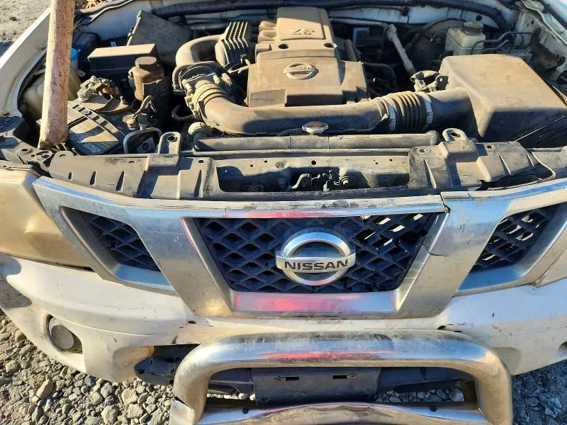 2013 NISSAN FRONTIER S  