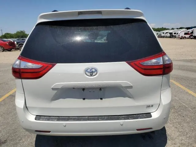 2015 TOYOTA SIENNA XLE  