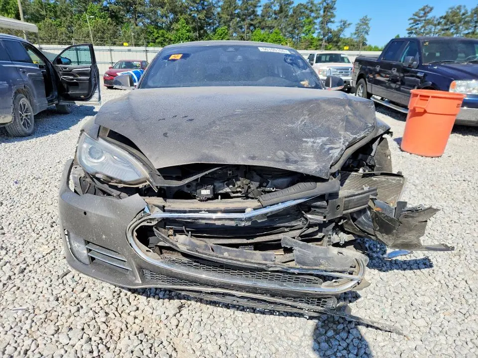 2015 TESLA MODEL S 85  