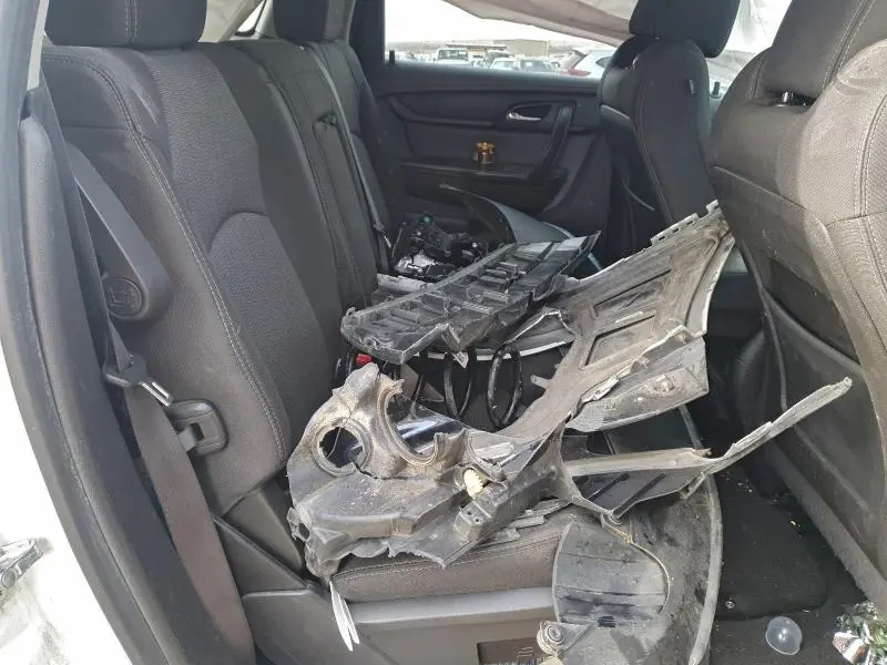 2015 CHEVROLET TRAVERSE LT  