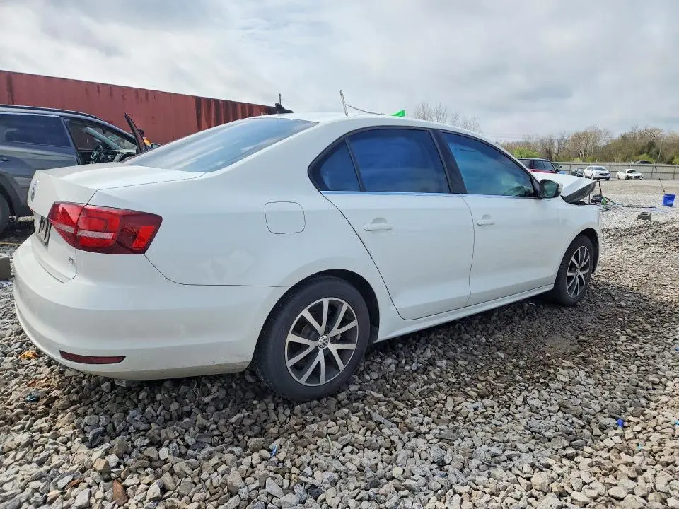 2017 VOLKSWAGEN JETTA SE  