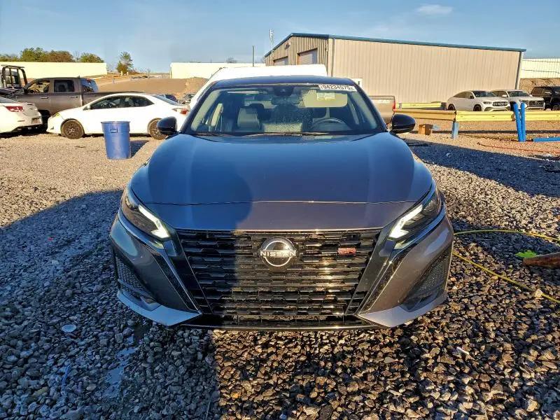 2023 NISSAN ALTIMA SR  