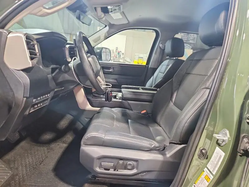 2022 TOYOTA TUNDRA SR5  