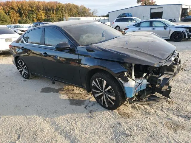 2021 NISSAN ALTIMA SR  