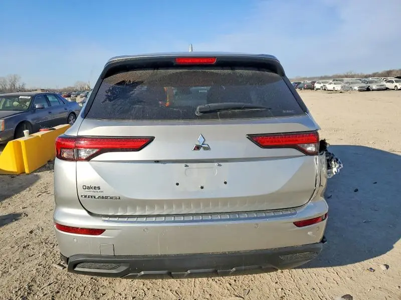 2022 MITSUBISHI OUTLANDER ES  