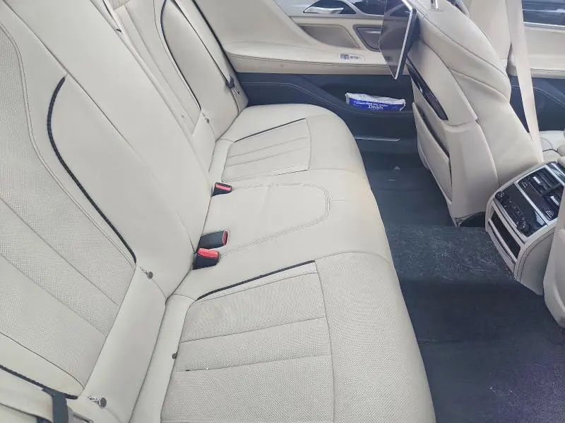2018 BMW 750 XI  
