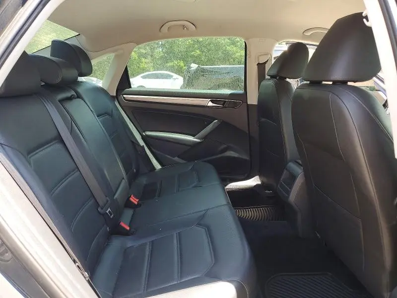 2016 VOLKSWAGEN PASSAT S  