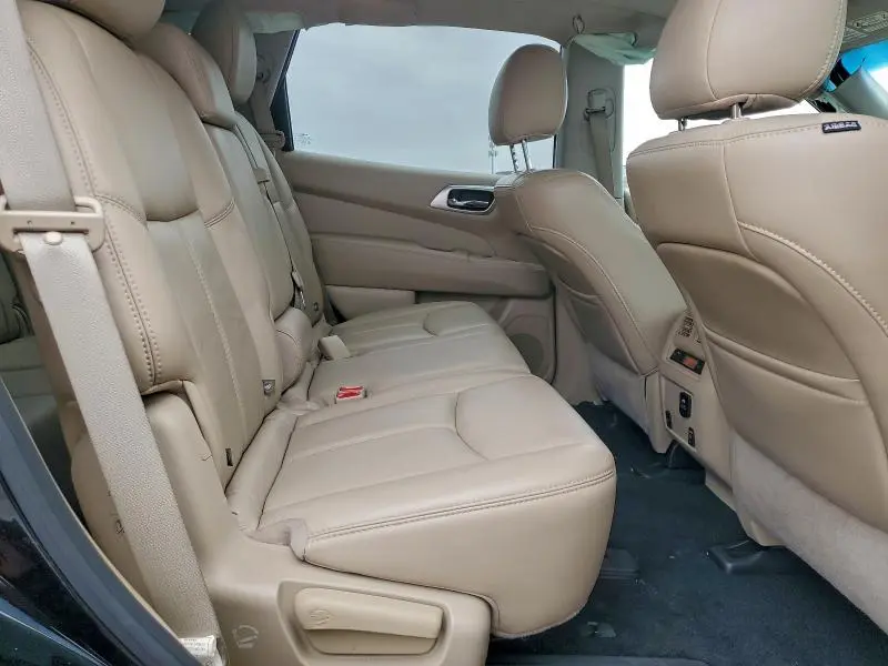 2016 NISSAN PATHFINDER S  