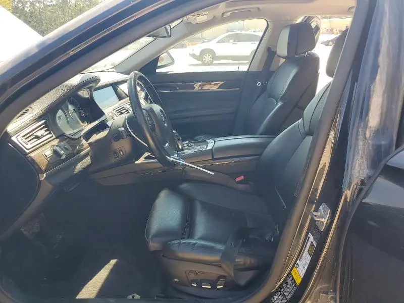 2012 BMW 750 XI  