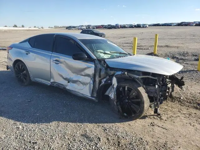 2022 NISSAN ALTIMA SR  