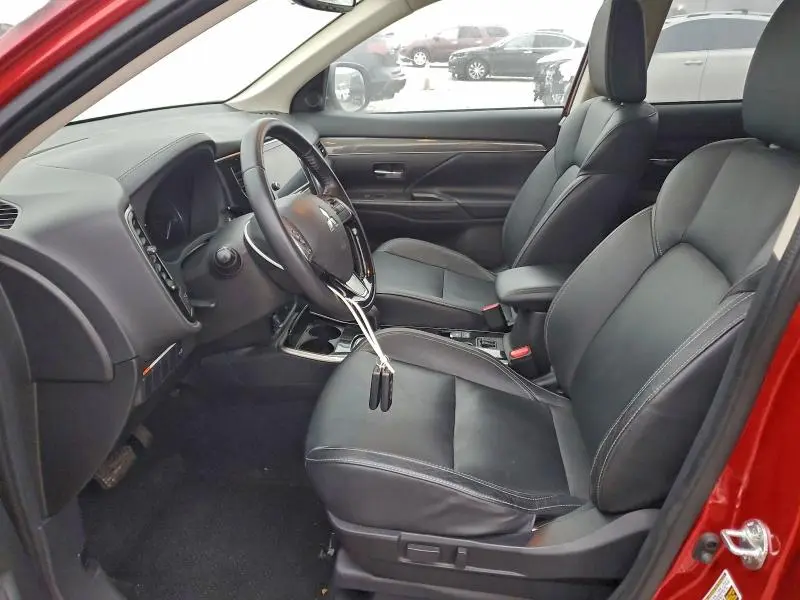 2019 MITSUBISHI OUTLANDER SE  